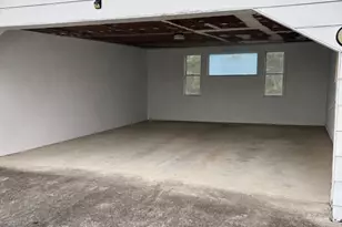 1385 W Currahee St, Toccoa, GA 30577 - Photo 2