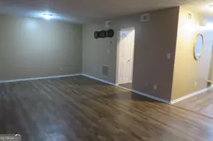 22 Fairview Dr, Jonesboro, GA 30238 - Photo 42