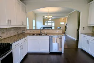 7395 Glisten Ave, Sandy Springs, GA 30328 - Photo 8