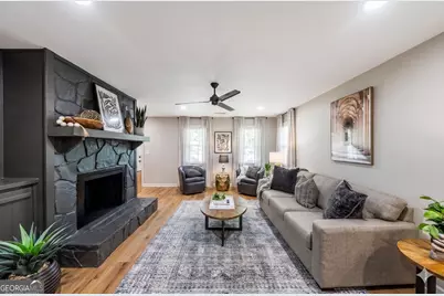 527 Charing Cross Drive, Marietta, GA 30066 - Photo 2