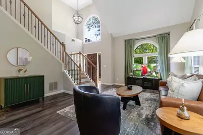 10640 Victory Gate Drive, Johns Creek, GA 30022 - Photo 8