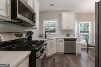 10640 Victory Gate Drive, Johns Creek, GA 30022 - Photo 12