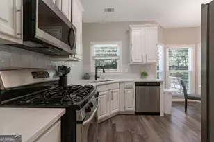 10640 Victory Gate Dr, Johns Creek, GA 30022 - Photo 12