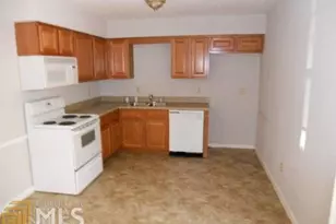 2384 Rodgers Dr SE, Conyers, GA 30094 - Photo 6