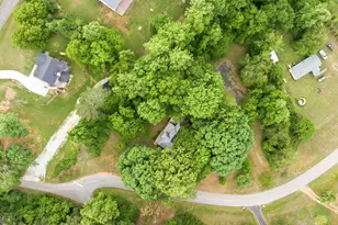 808 Knollwood Dr, Winder, GA 30680 - Photo 52