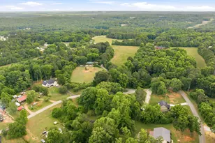 808 Knollwood Dr, Winder, GA 30680 - Photo 64