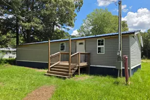 135 Middlebrook St, Fitzgerald, GA 31750 - Photo 2