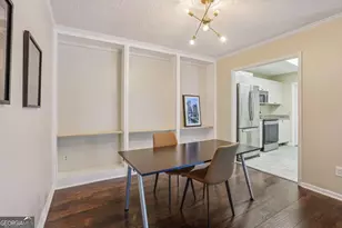 208 Bainbridge Dr, Sandy Springs, GA 30327 - Photo 8