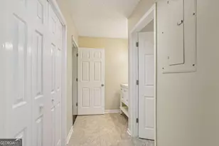 208 Bainbridge Dr, Sandy Springs, GA 30327 - Photo 16