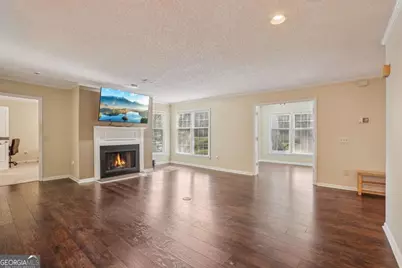 208 Bainbridge Drive, Sandy Springs, GA 30327 - Photo 6