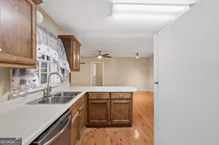 42 Charles St, Toccoa, GA 30577 - Photo 14