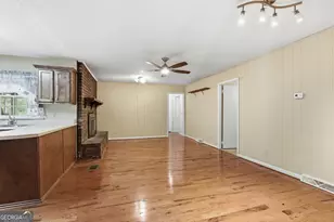 42 Charles St, Toccoa, GA 30577 - Photo 8
