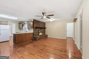42 Charles St, Toccoa, GA 30577 - Photo 6