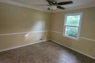 538 Cole Dr SW, Lilburn, GA 30047 - Photo 14