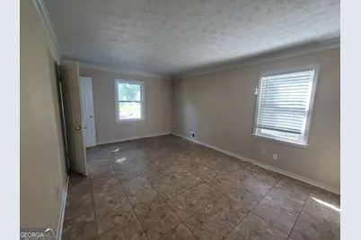 538 Cole Drive SW, Lilburn, GA 30047 - Photo 12