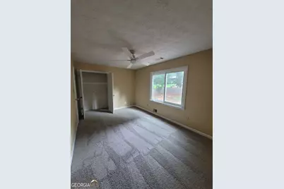 538 Cole Drive SW, Lilburn, GA 30047 - Photo 8