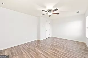 1043 Sutherland Dr, Winder, GA 30680 - Photo 8