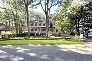 153 Lakeside Dr, Peachtree City, GA 30269 - Photo 1