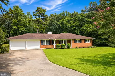 128 Scott Circle, Toccoa, GA 30577 - Photo 2