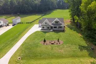 947 Lake Varner Dr, Covington, GA 30014 - Photo 4