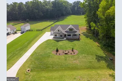 947 Lake Varner Drive, Covington, GA 30014 - Photo 2