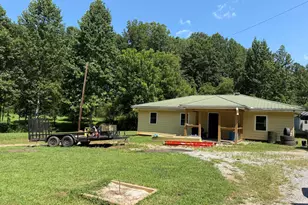663 Kelly Mountain Rd, Clarkesville, GA 30523 - Photo 2