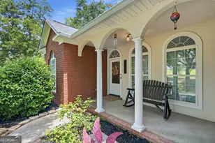 1201 E Hampton Dr, Statesboro, GA 30461 - Photo 2