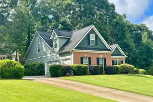 930 Vinings Dr, Winder, GA 30680 - Photo 2