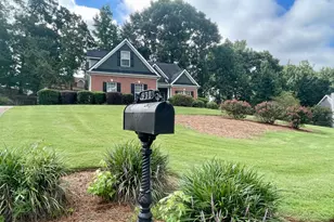 930 Vinings Dr, Winder, GA 30680 - Photo 1
