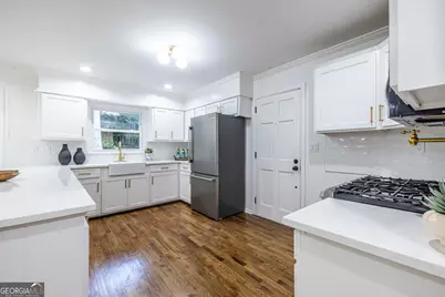 693 N Superior Avenue, Decatur, GA 30033 - Photo 12