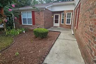235 Monmouth Dr, Fayetteville, GA 30214 - Photo 2