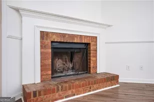 4069 Coopers Hill Dr SE, Smyrna, GA 30080 - Photo 6