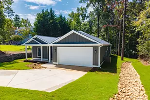 203 Palmer Ln, Westminster, SC 29693 - Photo 2