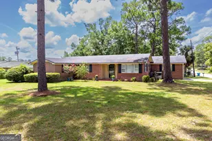107 Community Dr, Waycross, GA 31501 - Photo 2