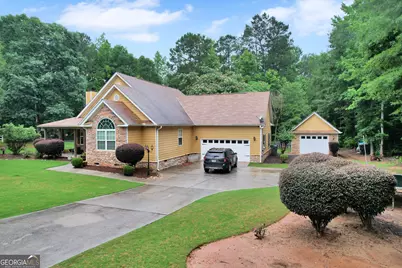 149 Marina Circle, Jackson, GA 30233 - Photo 2