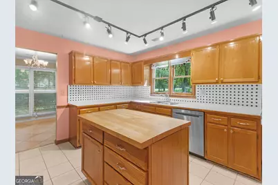 351 Waterford Drive, Jonesboro, GA 30238 - Photo 18