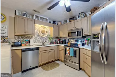 300 Ginger Creek Lane, Clayton, GA 30525 - Photo 8