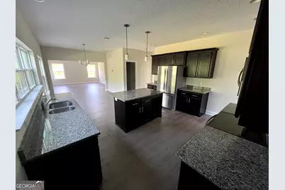 284 Thorp Circle, Hinesville, GA 31313 - Photo 4