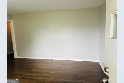 217 W Central Avenue #B, Griffin, GA 30223 - Photo 2