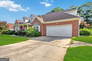 1137 E Shoreview Rd, McDonough, GA 30253 - Photo 2