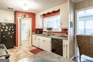 1112 Hill St, Waycross, GA 31501 - Photo 16