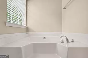 228 Kings Cove, Locust Grove, GA 30248 - Photo 18