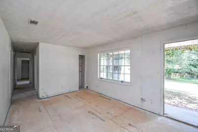 2330 Chestnut Log Loop, Lithia Springs, GA 30122 - Photo 4