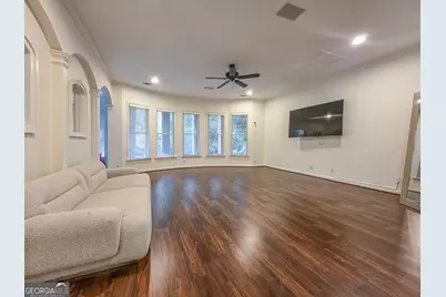 8190 Nesbit Ferry Road, Sandy Springs, GA 30350 - Photo 30