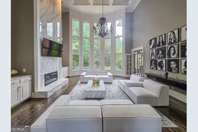 8190 Nesbit Ferry Road, Sandy Springs, GA 30350 - Photo 10