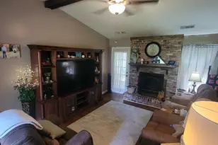 205 Pinehaven Dr, Lagrange, GA 30240 - Photo 4