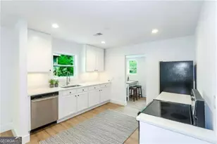 2130 Donald Lee Hollowell Pkwy NW, Atlanta, GA 30318 - Photo 18