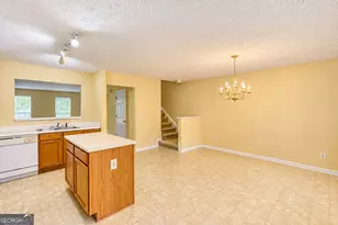 5687 Strathmoor Manor Cir, Lithonia, GA 30058 - Photo 18