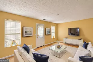 5687 Strathmoor Manor Cir, Lithonia, GA 30058 - Photo 6