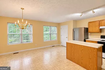 5687 Strathmoor Manor Circle, Lithonia, GA 30058 - Photo 14